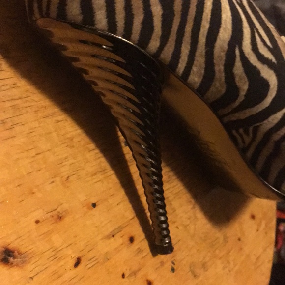 Marciano Stretch ankle boot. Brown Zebra pattern - Picture 3 of 3